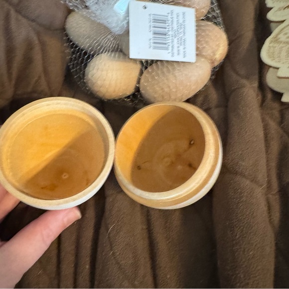 NWT. Easter decor! All the wood Easter and spring decor pictured! - Picture 9 of 12